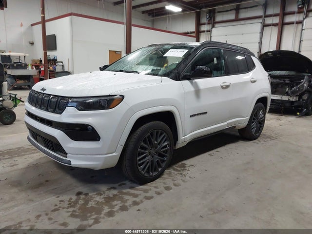 44571208 :رقم المزاد ، 3C4NJDCB0NT172398 vin ، 2022 Jeep Compass High Altitude 4x4 مزاد بيع