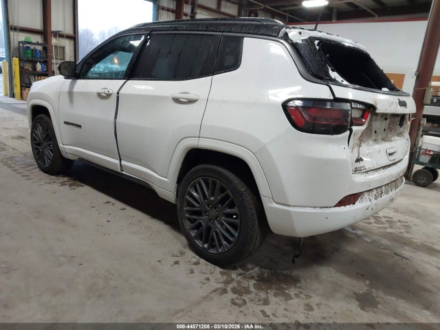 44571208 :رقم المزاد ، 3C4NJDCB0NT172398 vin ، 2022 Jeep Compass High Altitude 4x4 مزاد بيع