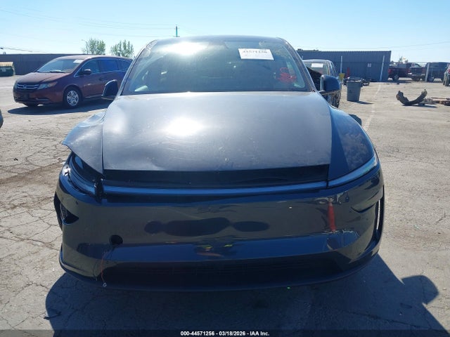 7SAYGDED5TF404728 Tesla Model Y Premium Rear-wheel Drive/standard Rear-wheel Drive
