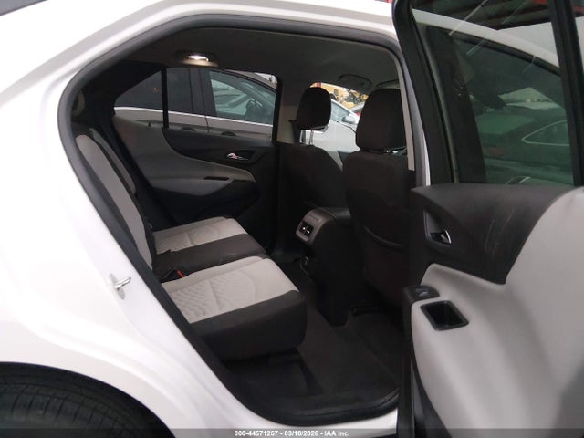 3GNAXHEV5KS581355 Chevrolet EQUINOX LS