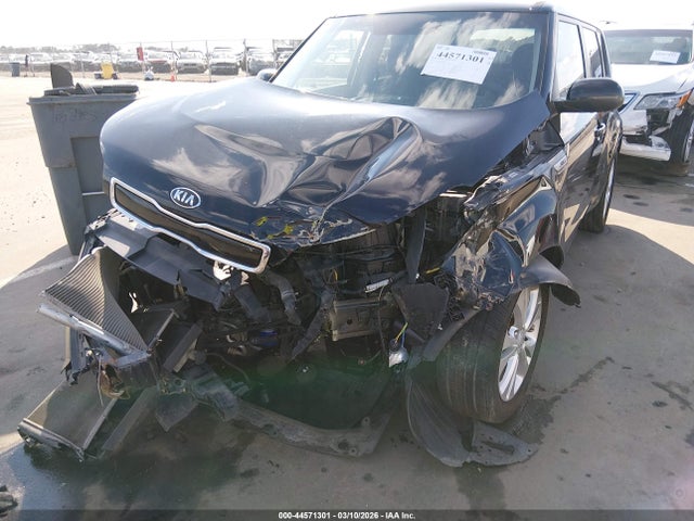 44571301 :رقم المزاد ، KNDJP3A5XF7183211 vin ، 2015 Kia Soul + مزاد بيع