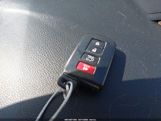 2019 TOYOTA HIGHLANDER 5TDKZRFHXKS320801 Photo 10