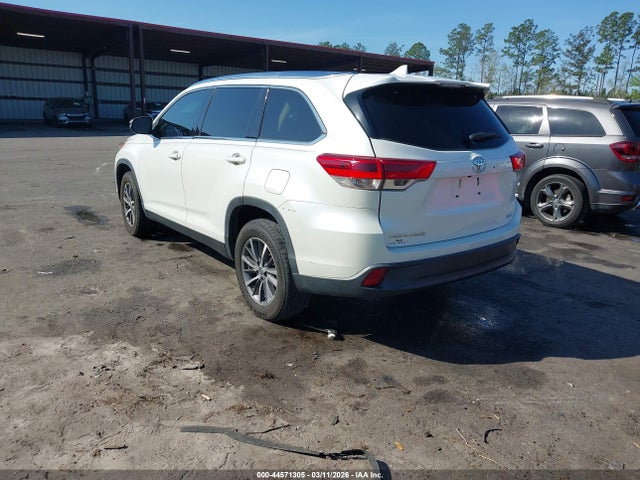 2019 TOYOTA HIGHLANDER 5TDKZRFHXKS320801 Photo 2