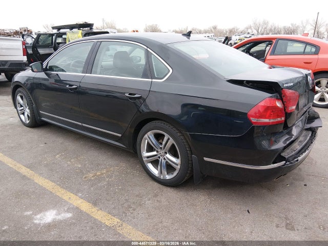 Продаж на аукціоні авто 2015 Volkswagen Passat 2.0l Tdi Sel Premium, vin: 1VWCV7A30FC053799, номер лоту: 44571329
