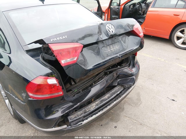 Продаж на аукціоні авто 2015 Volkswagen Passat 2.0l Tdi Sel Premium, vin: 1VWCV7A30FC053799, номер лоту: 44571329