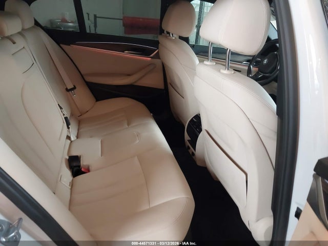 Продажа на аукционе авто 2019 Bmw 530e Iperformance, vin: WBAJA9C5XKB392776, номер лота: 44571331