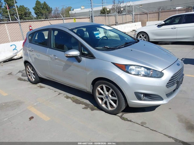 Ford FIESTA SE 2015 3FADP4EJ0FM127137 zdjęcie główne