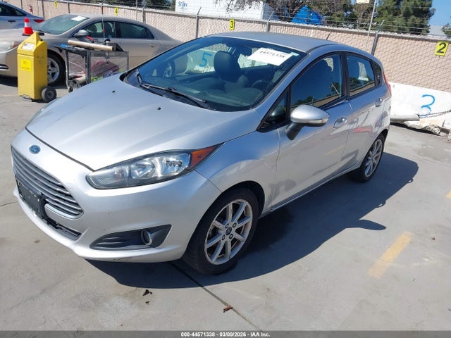 Ford FIESTA SE 2015 3FADP4EJ0FM127137 Image 2