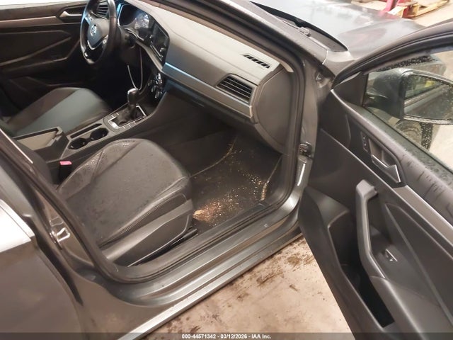 Продажа на аукционе авто 2019 Volkswagen Jetta 1.4t R-line/1.4t S/1.4t Se, vin: 3VWC57BU2KM132276, номер лота: 44571342