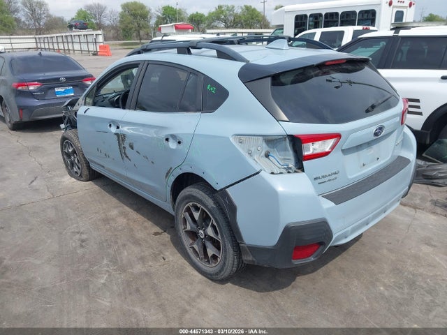 2018 SUBARU CROSSTREK JF2GTABC0JH331037 Photo 2