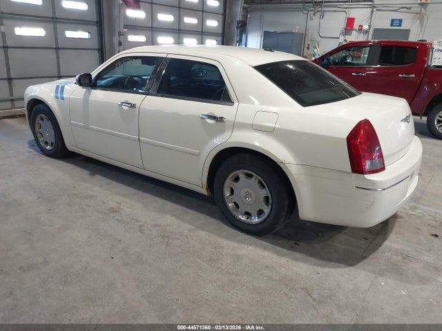 2005 CHRYSLER 300 2C3AA53G75H673639 Photo 2