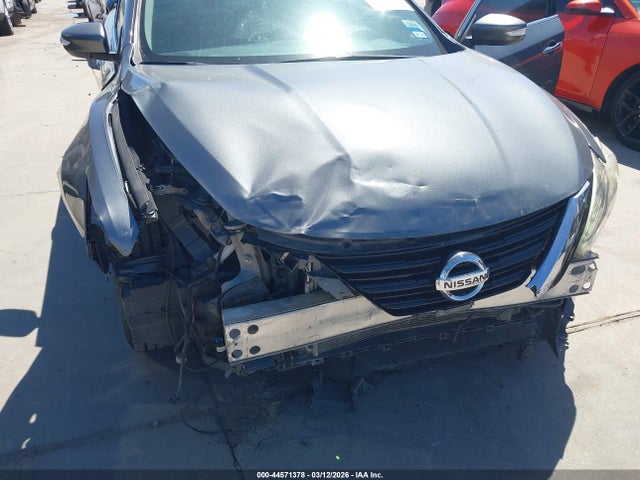2017 Nissan Altima 2.5 Sl მანქანა იყიდება აუქციონზე, vin: 1N4AL3AP2HC229143, აუქციონის ნომერი: 44571378