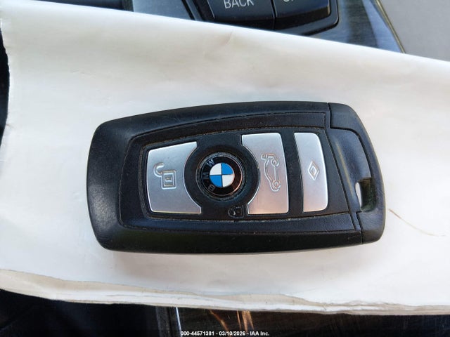 44571381 :رقم المزاد ، WBA3F9C54DF484231 vin ، 2013 Bmw Activehybrid 3 مزاد بيع