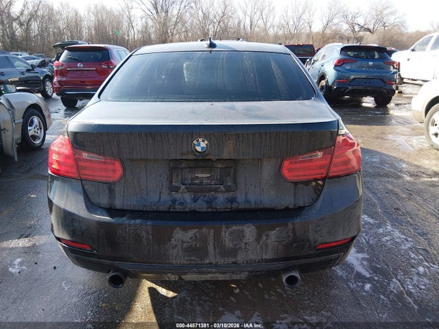 44571381 :رقم المزاد ، WBA3F9C54DF484231 vin ، 2013 Bmw Activehybrid 3 مزاد بيع