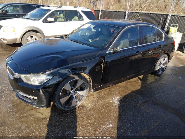 44571381 :رقم المزاد ، WBA3F9C54DF484231 vin ، 2013 Bmw Activehybrid 3 مزاد بيع