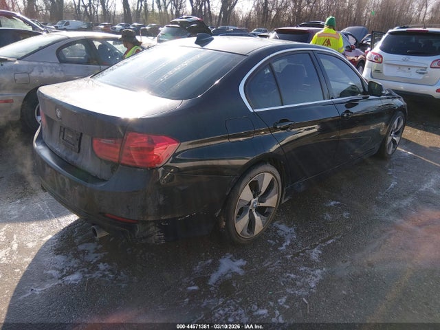 44571381 :رقم المزاد ، WBA3F9C54DF484231 vin ، 2013 Bmw Activehybrid 3 مزاد بيع