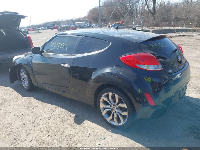 2015 HYUNDAI VELOSTER KMHTC6AD9FU221490 Photo 2