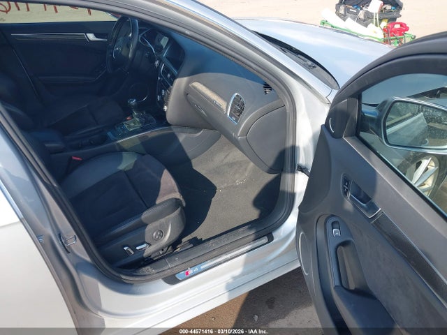 2014 Audi S4 3.0t Premium Plus მანქანა იყიდება აუქციონზე, vin: WAUDGAFL6EA073621, აუქციონის ნომერი: 44571416
