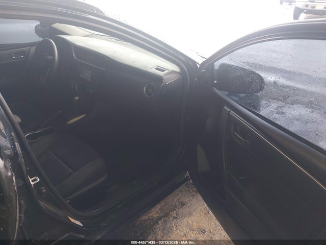 44571435 :رقم المزاد ، 5YFBURHE2KP900523 vin ، 2019 Toyota Corolla Le مزاد بيع