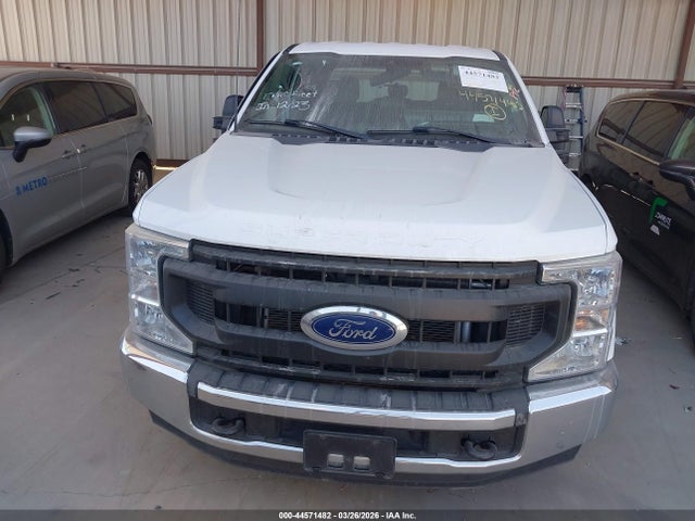 44571482 :رقم المزاد ، 1FT8W3A63NEG40008 vin ، 2022 Ford F-350 Xl مزاد بيع