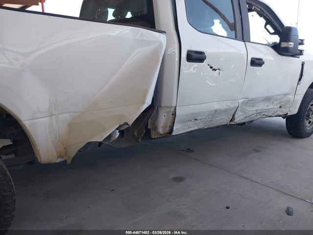 44571482 :رقم المزاد ، 1FT8W3A63NEG40008 vin ، 2022 Ford F-350 Xl مزاد بيع