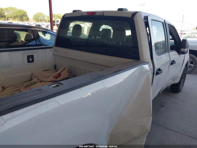 44571482 :رقم المزاد ، 1FT8W3A63NEG40008 vin ، 2022 Ford F-350 Xl مزاد بيع