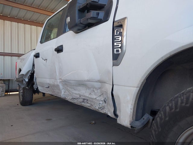 44571482 :رقم المزاد ، 1FT8W3A63NEG40008 vin ، 2022 Ford F-350 Xl مزاد بيع