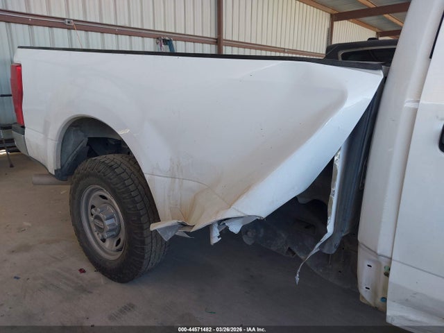 44571482 :رقم المزاد ، 1FT8W3A63NEG40008 vin ، 2022 Ford F-350 Xl مزاد بيع