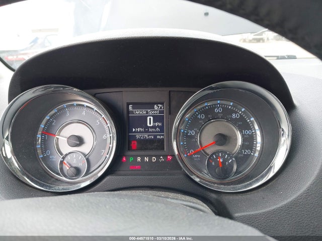 44571510 :رقم المزاد ، 2C4RC1BG8FR727576 vin ، 2015 Chrysler Town & Country Touring مزاد بيع