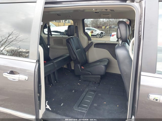 44571510 :رقم المزاد ، 2C4RC1BG8FR727576 vin ، 2015 Chrysler Town & Country Touring مزاد بيع