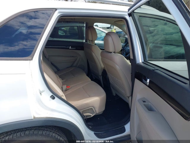 5XYKT3A60FG555800 KIA SORENTO LX