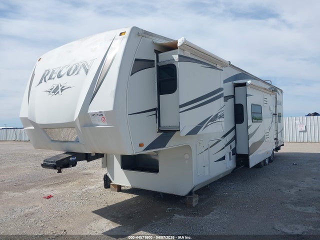 44571600 :رقم المزاد ، 1UJCJSCV4B1TC0069 vin ، 2011 Jayco Cx39c مزاد بيع