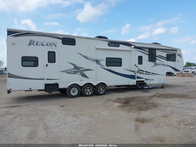 44571600 :رقم المزاد ، 1UJCJSCV4B1TC0069 vin ، 2011 Jayco Cx39c مزاد بيع