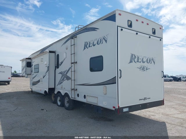 44571600 :رقم المزاد ، 1UJCJSCV4B1TC0069 vin ، 2011 Jayco Cx39c مزاد بيع