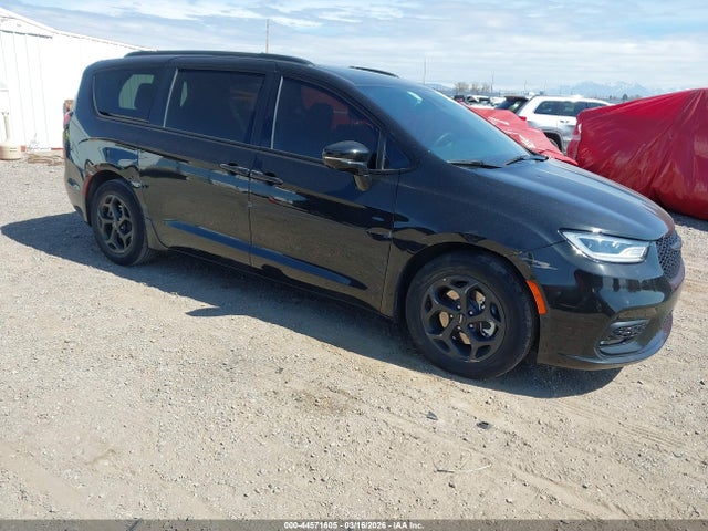 2024 CHRYSLER PACIFICA HYBRID 2C4RC1S71RR103140