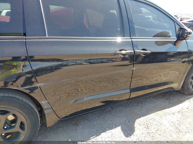 2024 CHRYSLER PACIFICA HYBRID 2C4RC1S71RR103140 Photo 5