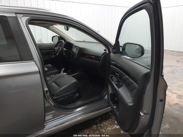 2018 MITSUBISHI OUTLANDER PHEV JA4J24A56JZ067077 Photo 4