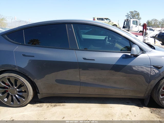7SAYGDEF7NF486837 Tesla Model Y Performance Dual Motor All-wheel Drive