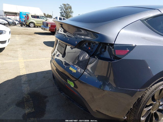 7SAYGDEF7NF486837 Tesla Model Y Performance Dual Motor All-wheel Drive