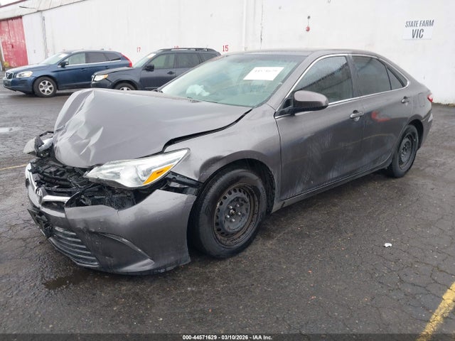 Toyota CAMRY LE 2015 4T1BF1FK3FU032282 Image 2