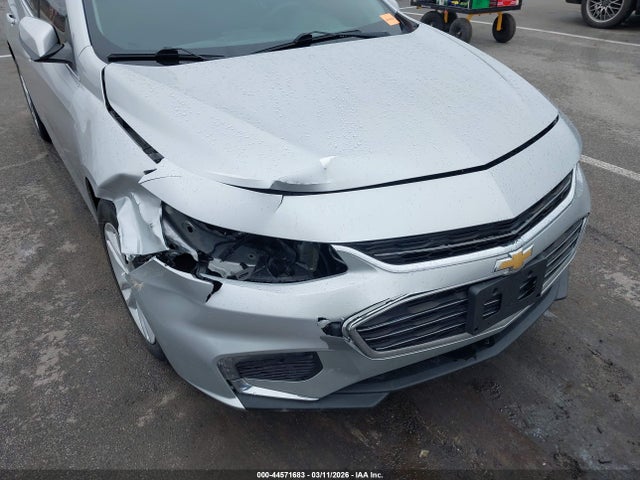 1G1ZD5ST0JF270305 Chevrolet MALIBU LT
