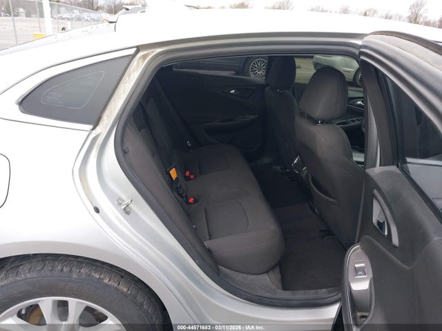1G1ZD5ST0JF270305 Chevrolet MALIBU LT