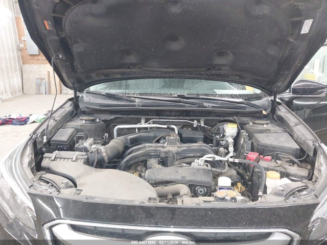 44571693 :رقم المزاد ، 4S4BTADC5M3173071 vin ، 2021 Subaru Outback Premium مزاد بيع