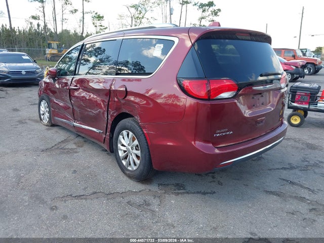 Продаж на аукціоні авто 2018 Chrysler Pacifica Touring L, vin: 2C4RC1BG7JR133070, номер лоту: 44571722