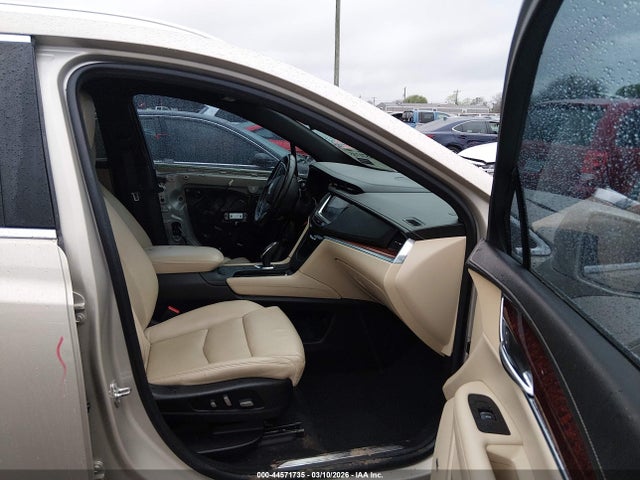 2017 Cadillac Xt5 Luxury მანქანა იყიდება აუქციონზე, vin: 1GYKNBRS7HZ132202, აუქციონის ნომერი: 44571735