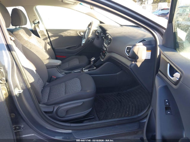 KMHC75LC2KU114701 Hyundai Ioniq Hybrid Sel