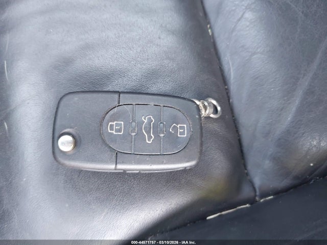2002 AUDI TT TRUTC28N121004366 Photo 10