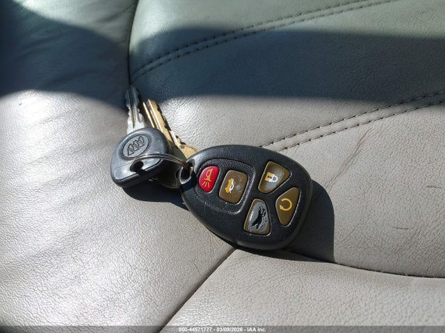 44571777 :رقم المزاد ، 1G4HC5EM6BU136305 vin ، 2011 Buick Lucerne Cxl مزاد بيع