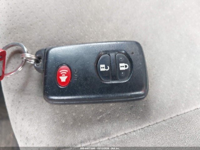 Toyota Prius Three 2014 JTDKN3DU4E0362350 Image 11