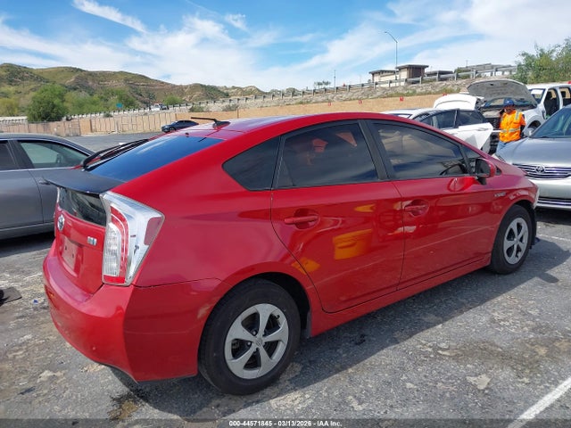 Toyota Prius Three 2014 JTDKN3DU4E0362350 Image 14